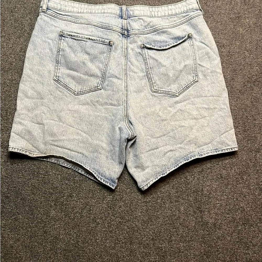 Torrid Shorts Jean Feel The Fit 18 Button Fly Plus Acid Wash Pockets - Picture 2 of 7